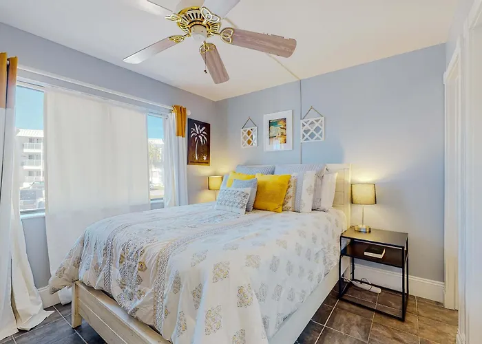 Plantation East #1110